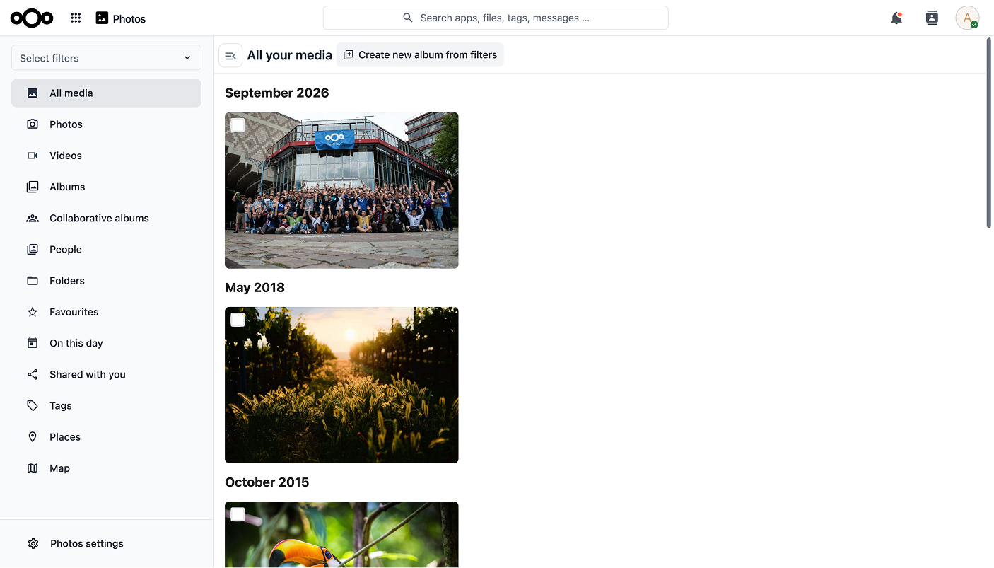 Nextcloud Photos — redesigned with Nexeno theme